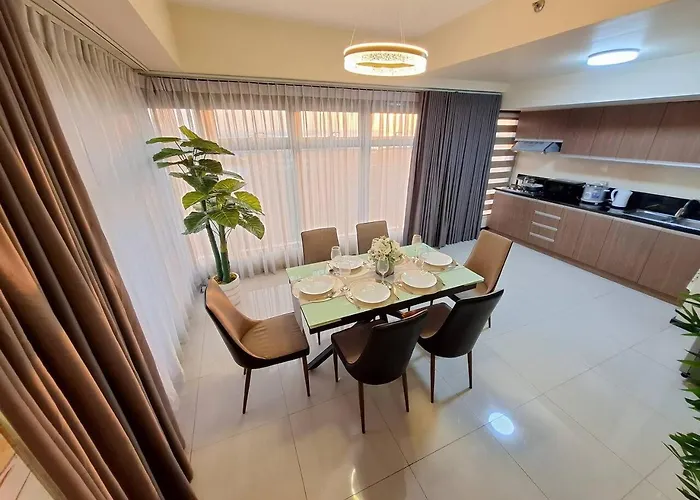 2br Wide -93sqm -pet -freeparking -picc,moa,wtc,ccp,airport Manila