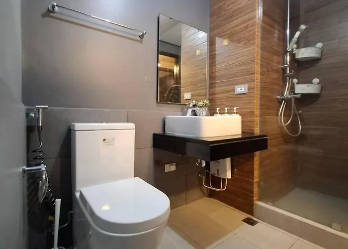 2br Wide -93sqm -pet -freeparking -picc,moa,wtc,ccp,airport * Manila