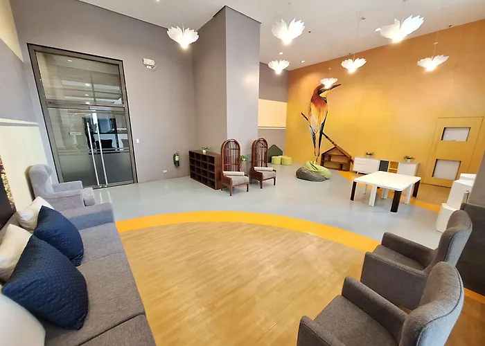2br Wide -93sqm -pet -freeparking -picc,moa,wtc,ccp,airport Manila