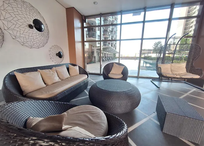 2br Wide -93sqm -pet -freeparking -picc,moa,wtc,ccp,airport Apartamento Manila